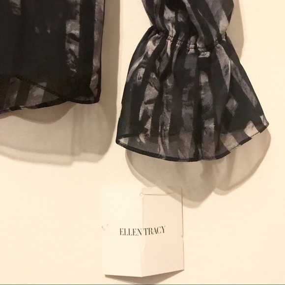 Ellen Tracy “Office Party” blouse. - Picture 3 of 5